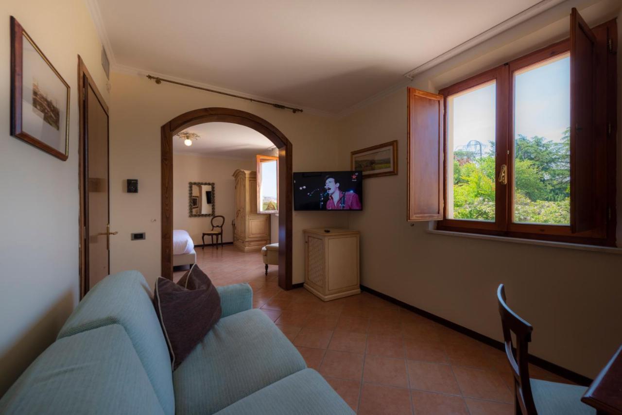 Villa Scacciapensieri Boutique Hotel Siena Esterno foto
